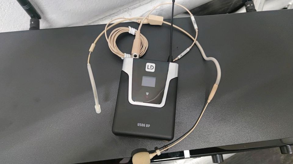 Funk Mikrofon Set Handmikrofon Headset mieten in Borgentreich – 3