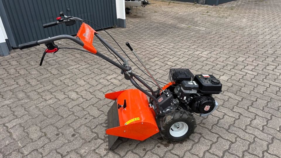 Motorhacke Gartenfräse Bodenfräse Radantrieb 24h mieten in Kamen