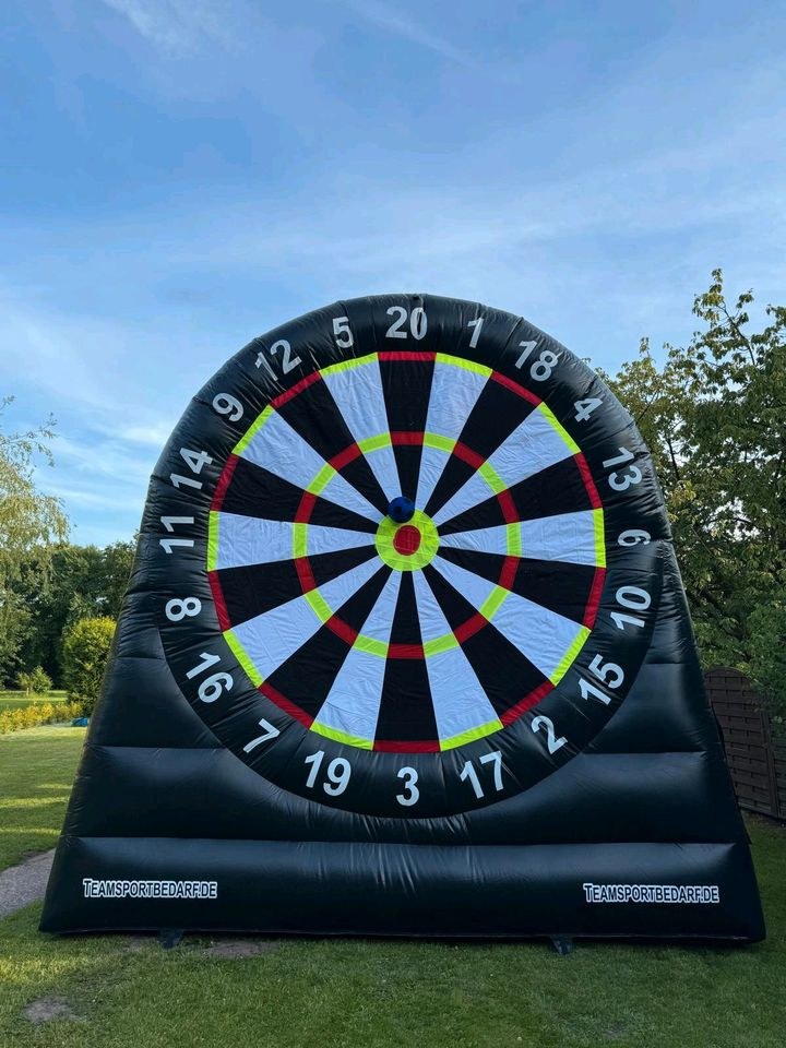 Fußball Dartscheibe XXL 5x5m mieten in Schiffdorf – Spiel & Spaß