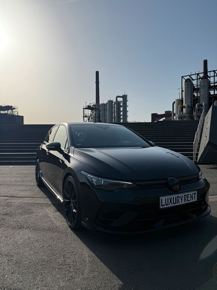 VW Golf R GTI Akrapovic Audi RS3 Mercedes A45 mieten in Schonnebeck