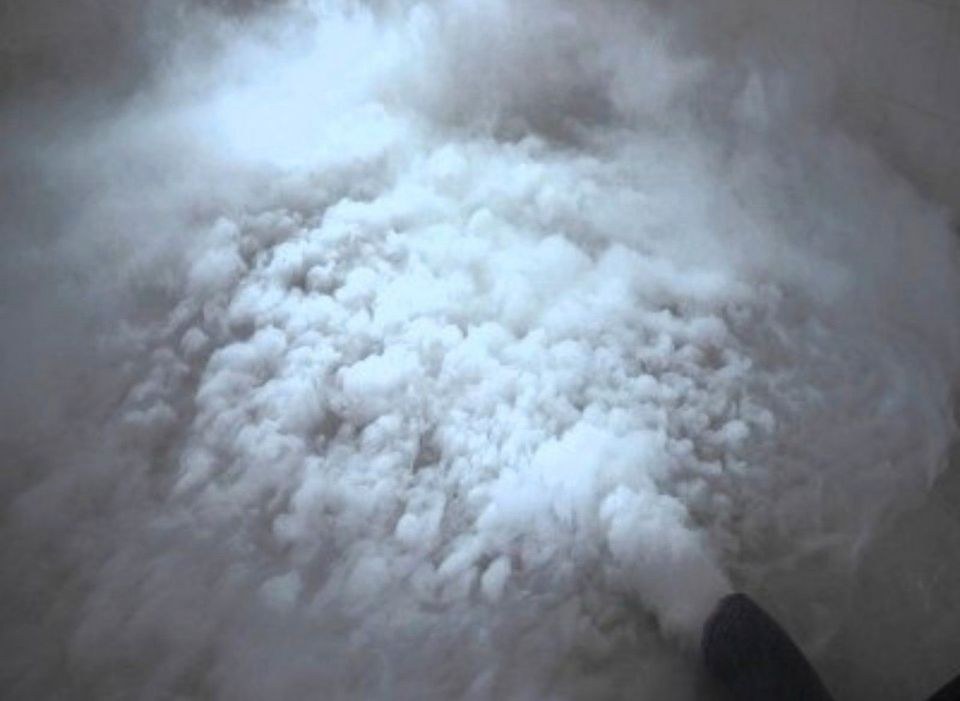 Boden Nebelmaschine Bodennebel BeamzPro LF mieten in Oberhausen – 2