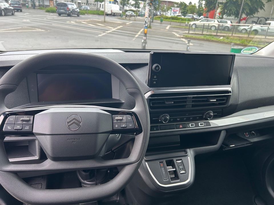 8 9 Sitzer Busse Kleinbus mieten bei SK Solution – für Gruppe & Team – 4