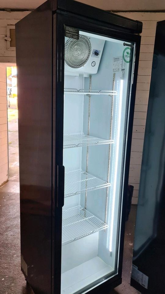 Kühlschrank Getränkekühlschrank mieten bei Masu Eventtechnik