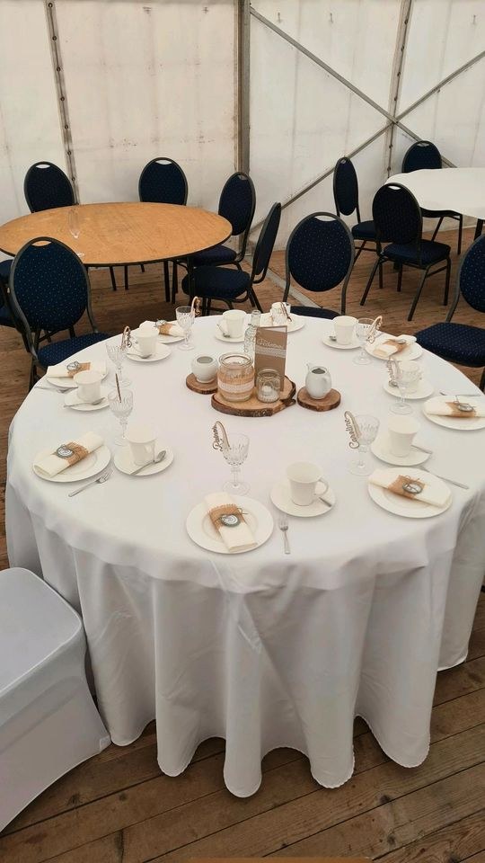 Banketttische Eventausstattung Stühle mieten bei Masu Eventtechnik – 2
