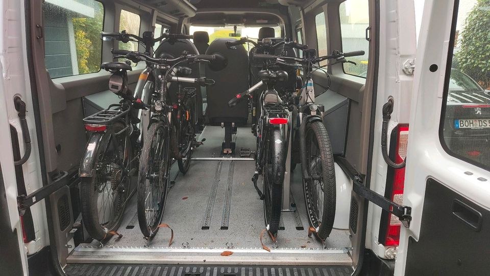 6 7 8 9 Sitzer Kleinbus Rollstuhl mieten bei Motorradtrailer4you – 4
