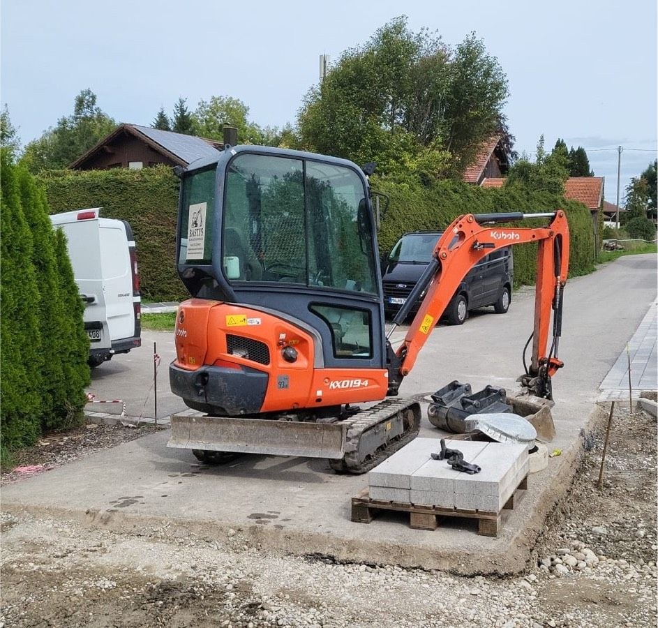 Bagger Kubota KX019 4 mieten bei Basti’s Baumaschinenverleih