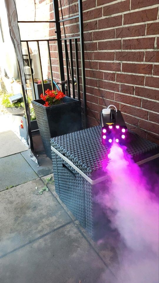 Nebelmaschine Partylicht mieten in Varel – für Show & Tanzfläche