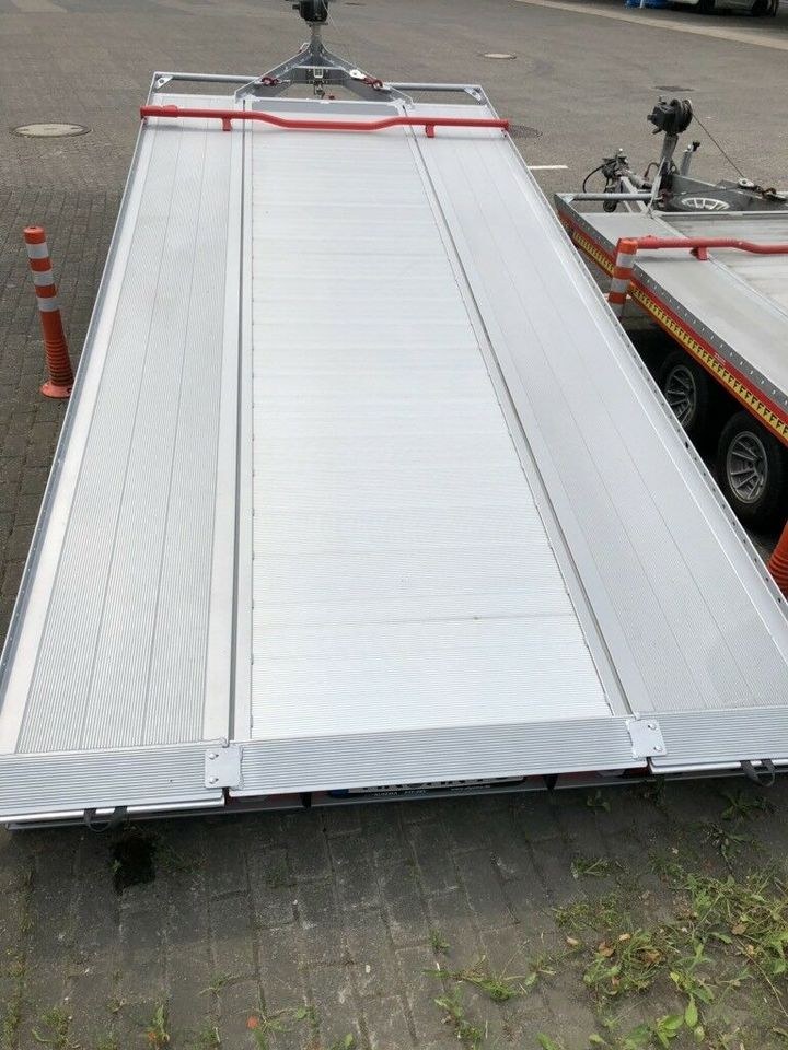 Autotrailer 24 h geöffnet mieten bei Solutions & Sales – 3