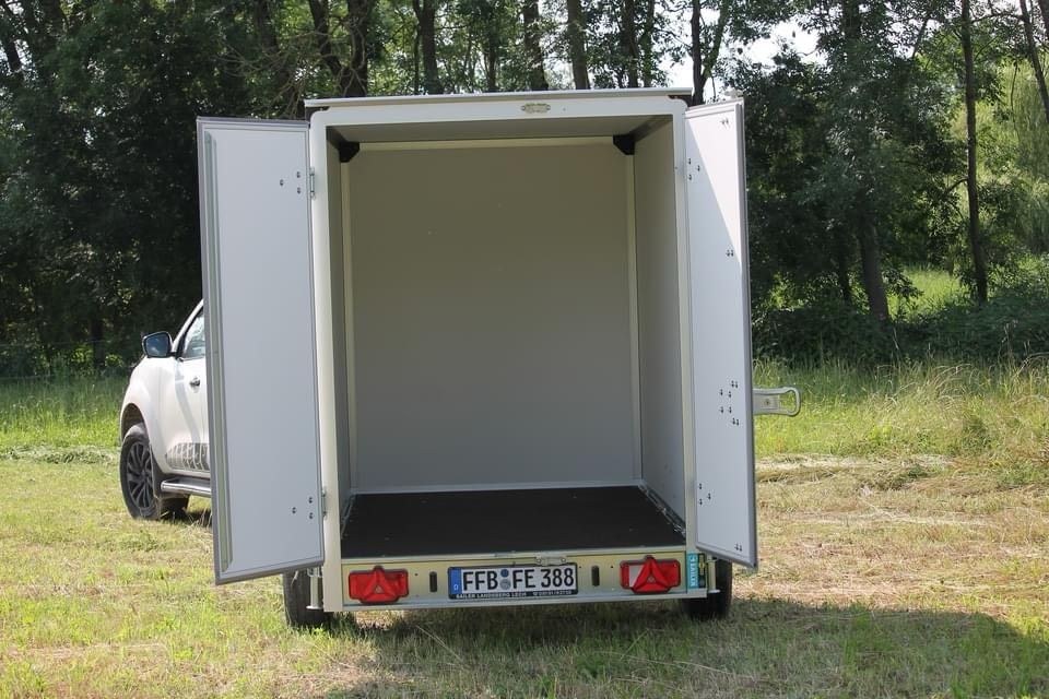 Humbaur Kofferanhänger Umzugsanhänger mieten in Olching – 2