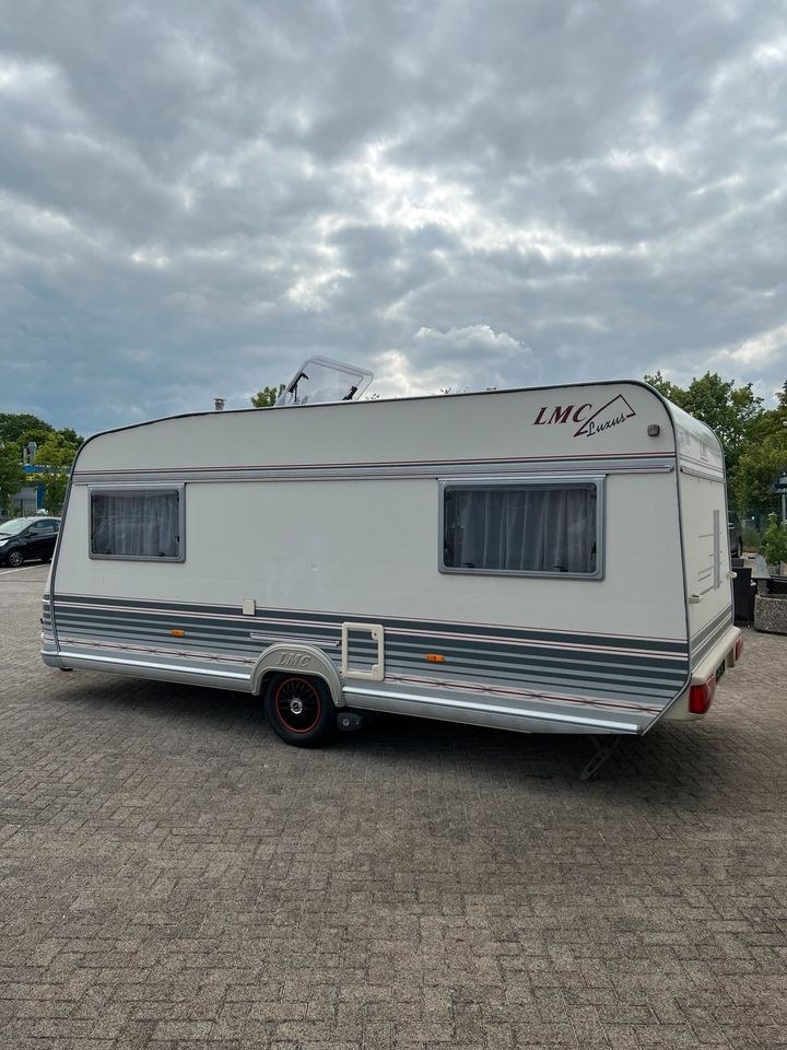 Wohnwagen LMC Luxus 560 mieten in Meine – für den Campingurlaub