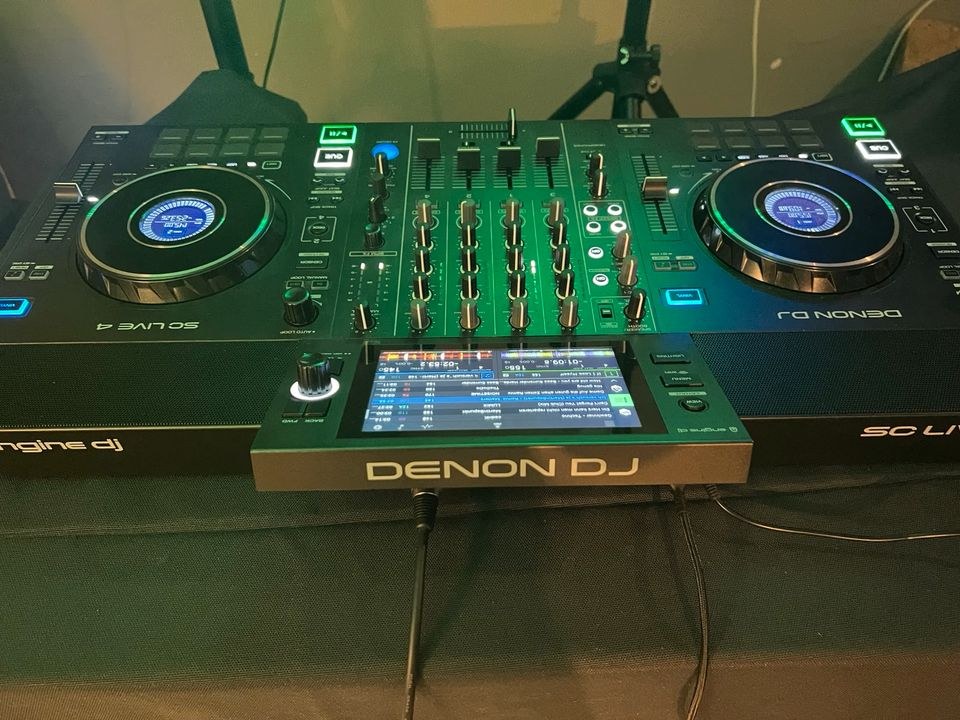 DJ Controller Denon SCLive4 Mischpult Equipment mieten in Dalum – 3