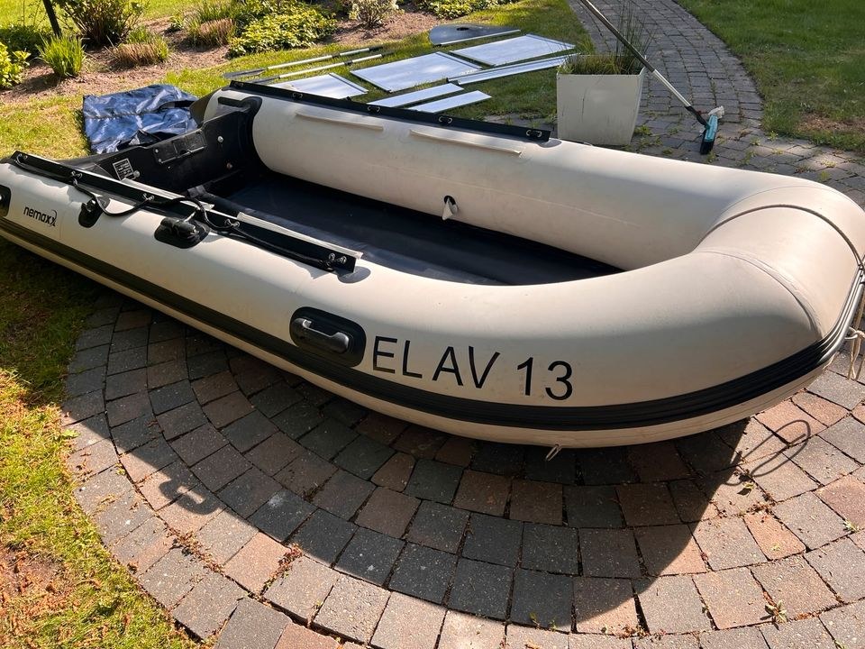 Schlauchboot 6 PS Motor Boot mieten in Dalum – raus aufs Wasser