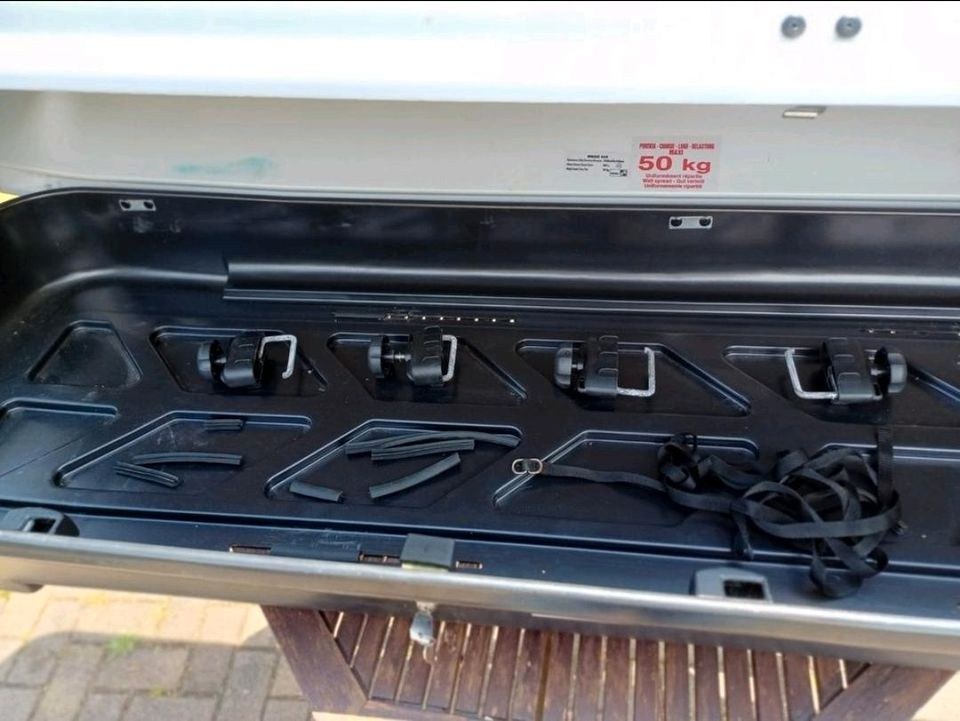 THULE Dachbox Dachträger jedes Auto Urlaubs mieten in Neustadt – 3