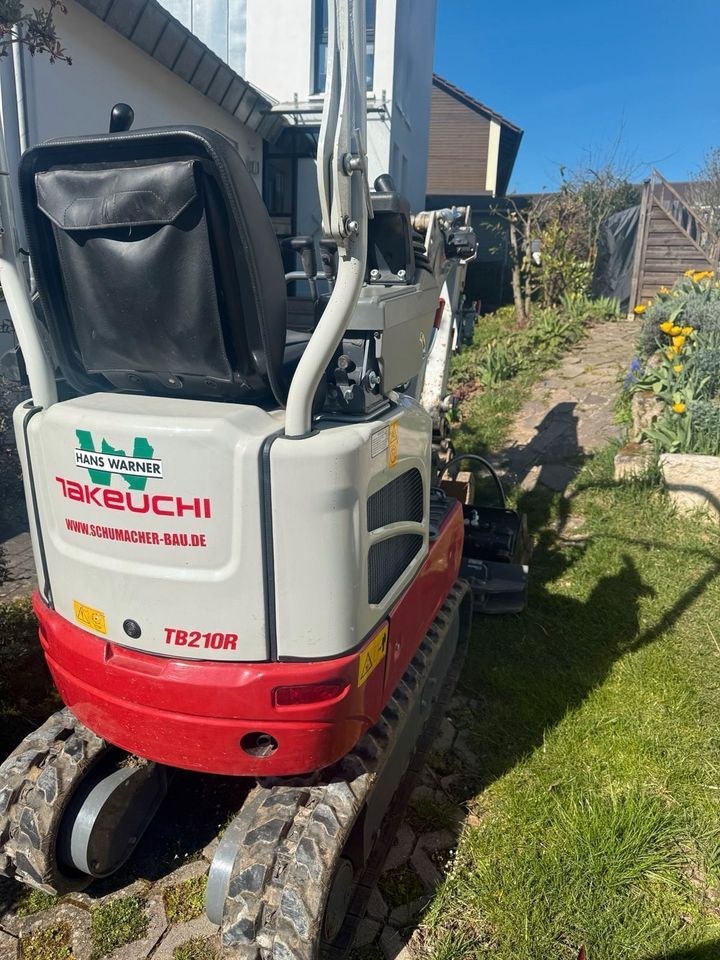 einen Minibagger 1,1 t 69cm Breite mieten bei DH – 2
