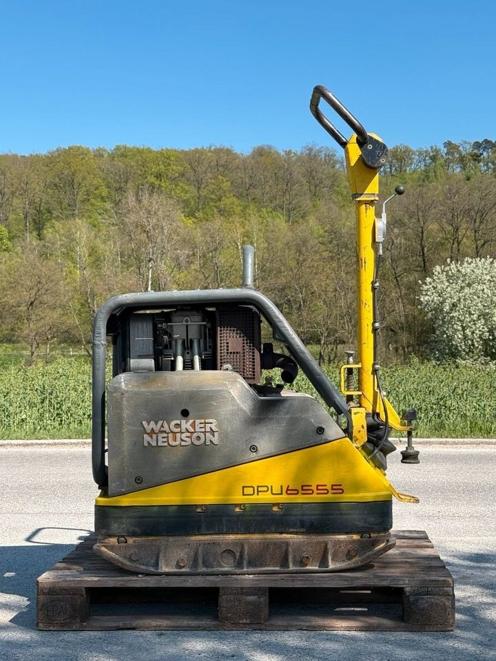 Minibagger Bagger Dumper Rüttelplatte mieten bei DH – 3
