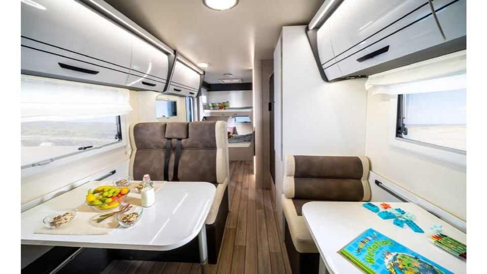 Automatik Wohnmobil Camper Van Alkoven TV mieten in Paderborn – 4