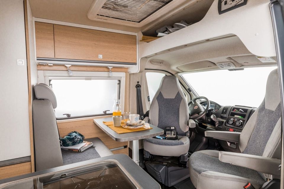 KLIMA LÄNGSBETTEN Wohnmobil Kastenwagen Camper mieten in Paderborn – 4