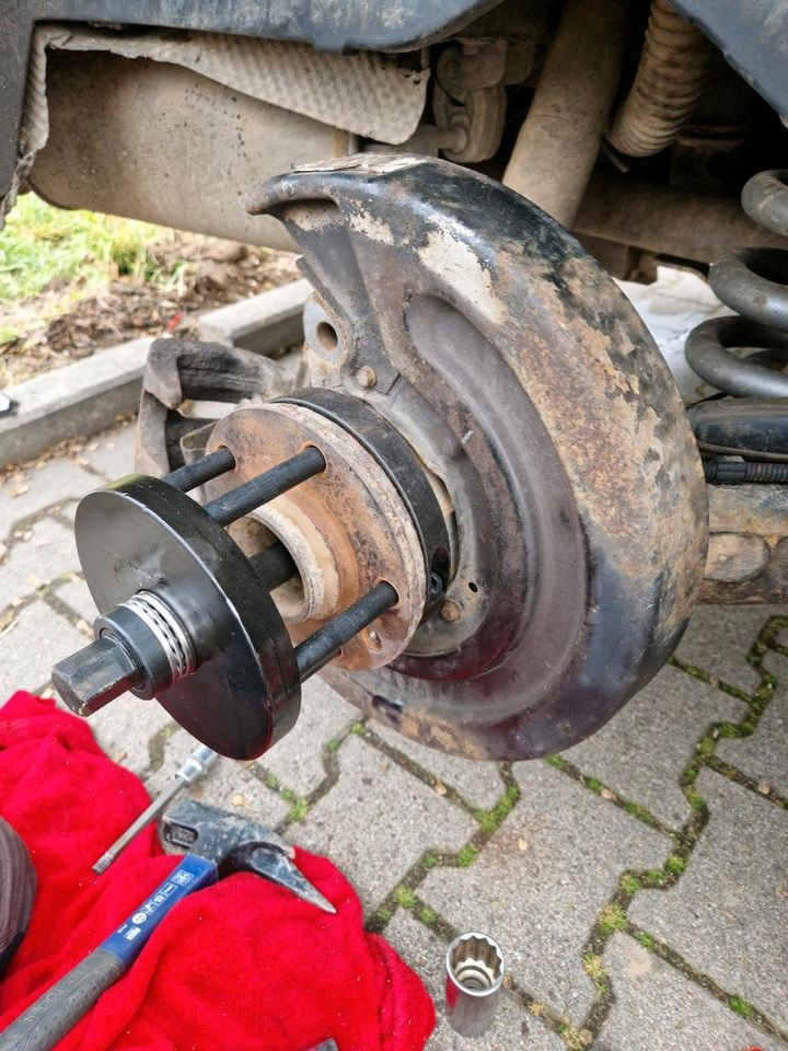 N VW T5 Radlager Aus Einpresswerkzeug mieten bei MietWERK – 4