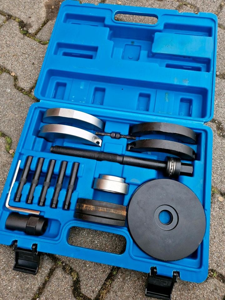 N VW T5 Radlager Aus Einpresswerkzeug mieten bei MietWERK