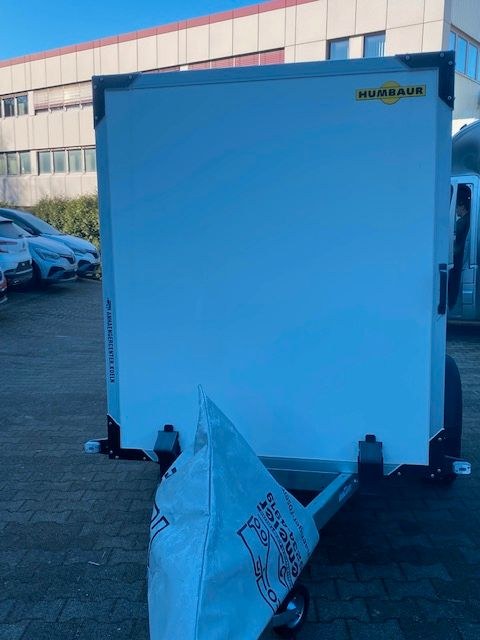 Koffer Anhänger Humbaur mieten in Heiligenhaus – für Umzug & Baumarkt – 3