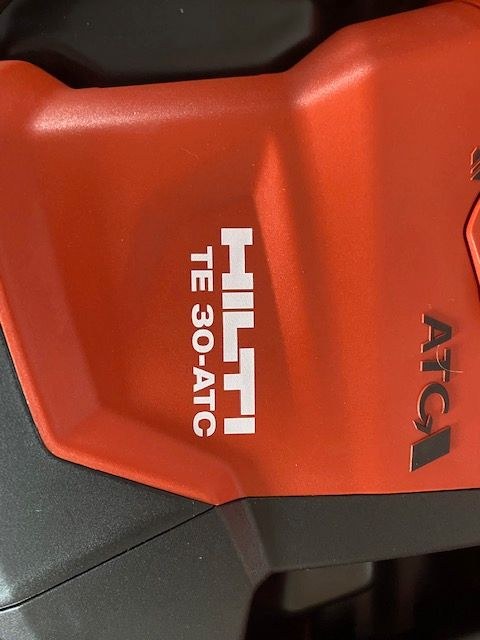 Bohrhammer Hilti TE 30 ATC mieten bei Jens Klee & Claas Ahland – 2