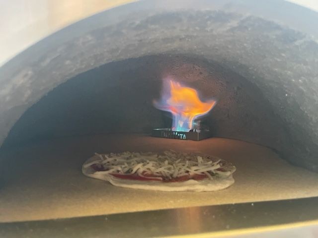 Pizzaofen Kuppelofen DeliVita mieten in Heiligenhaus – für viele Gäste – 4