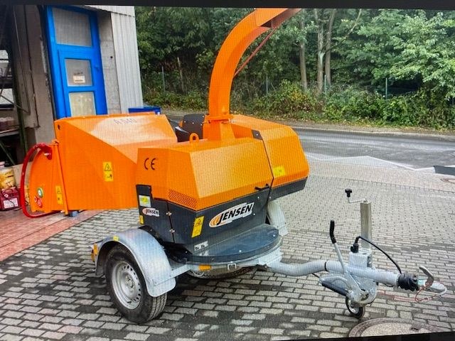 Holzhäcksler Jensen A540 mieten bei Jens Klee & Claas Ahland