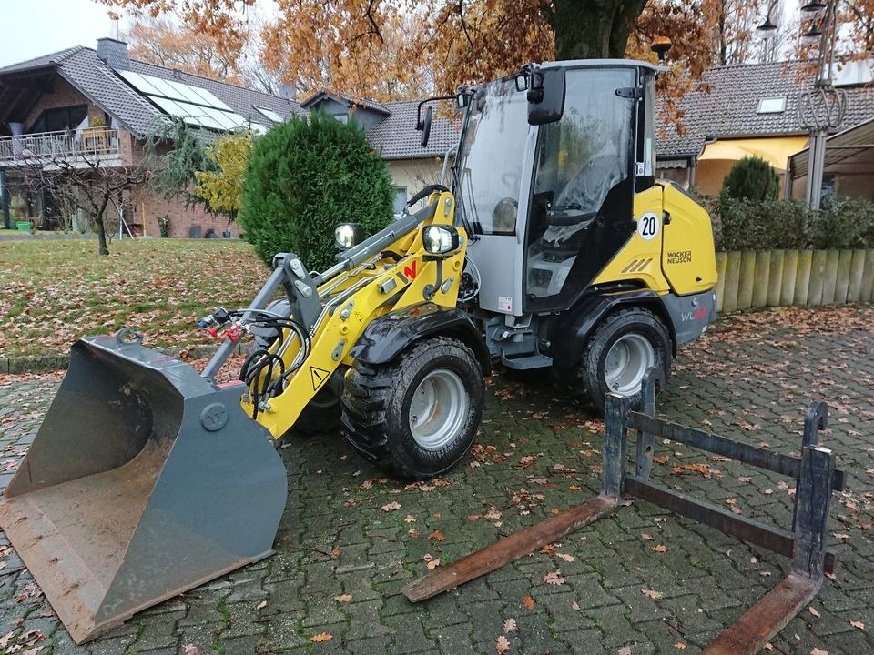 Radlader WL28 Wacker Neuson Lieferung auf mieten in Heiligenhaus – 3