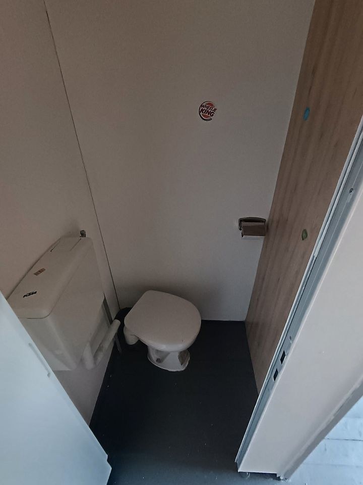 WC Toilettenwagen Sanitär Anhänger mieten in Dippoldiswalde – 3