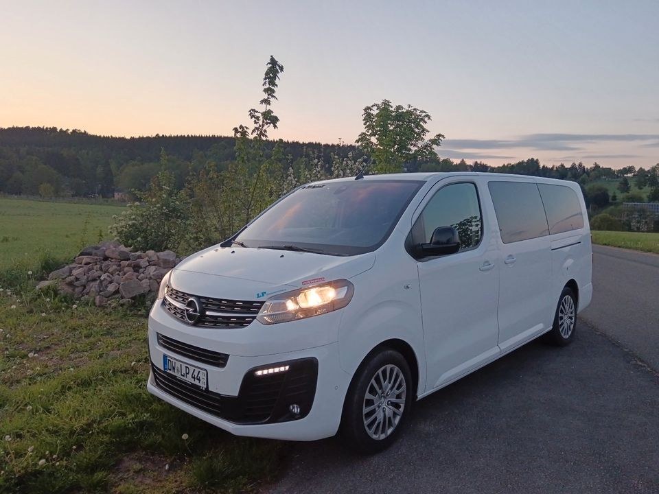 Auto Bus Transporter 9 Sitzer Umzug Urlaubsfahrt mieten