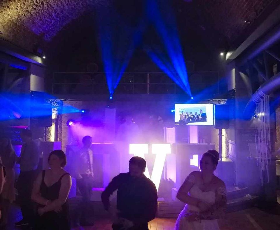 DJ Basispaket 2026 inkl Technik OWL Minden mieten in Hüllhorst – 3