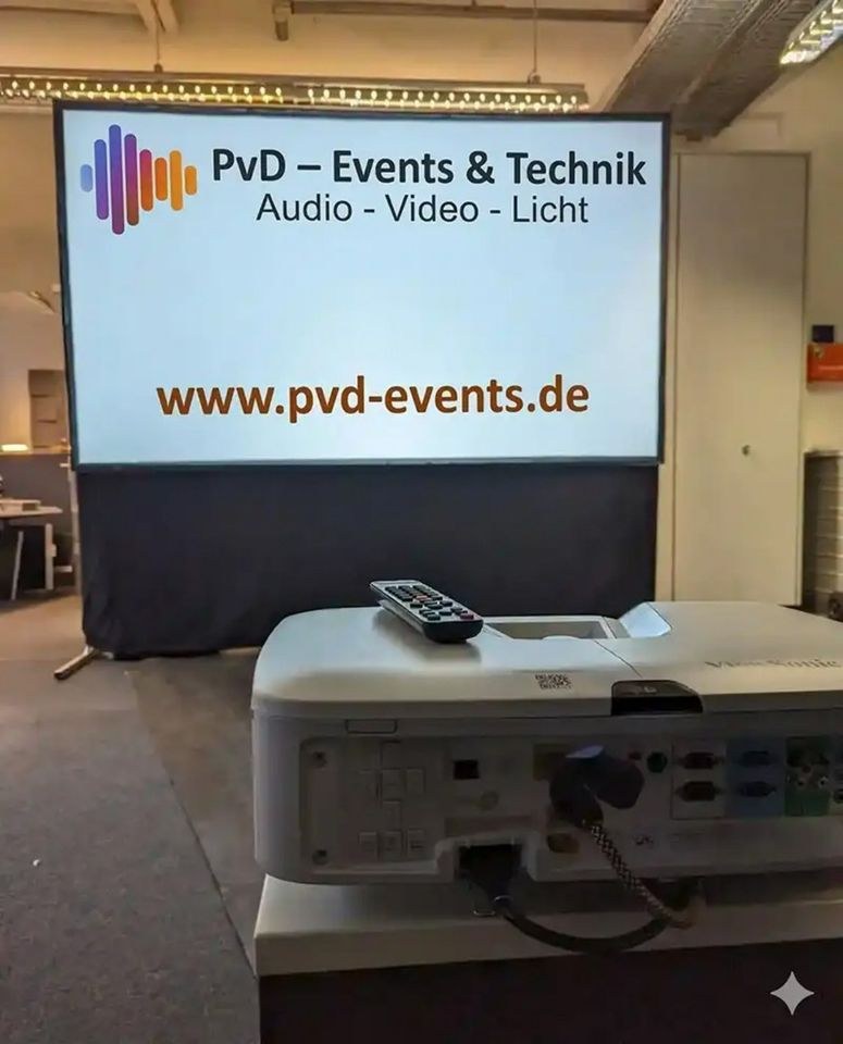 Beamer Leinwand mieten in Hüllhorst – für Präsentation & Filmabend – 2