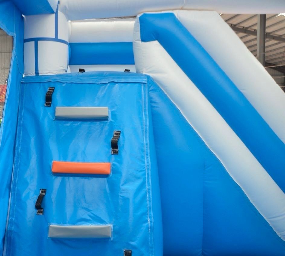 Hüpfburg springen mieten bei Wilmes & Kotte – Hüpfspaß für jede Feier – 4