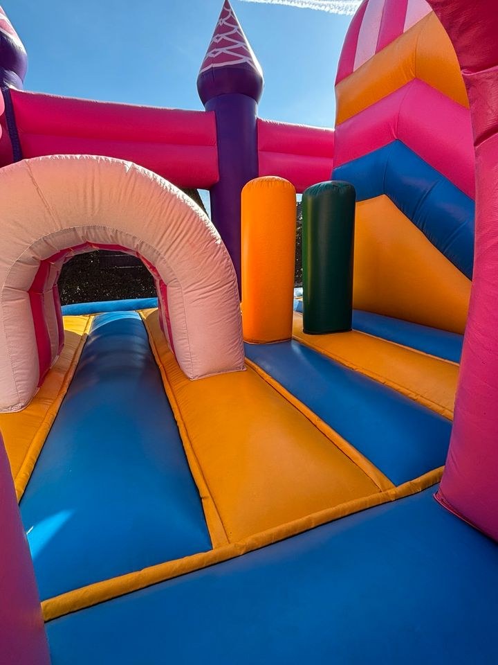 Hüpfburg Prinzessinnen Schloss Multiplay mieten in Cappeln (Oldenburg) – 3