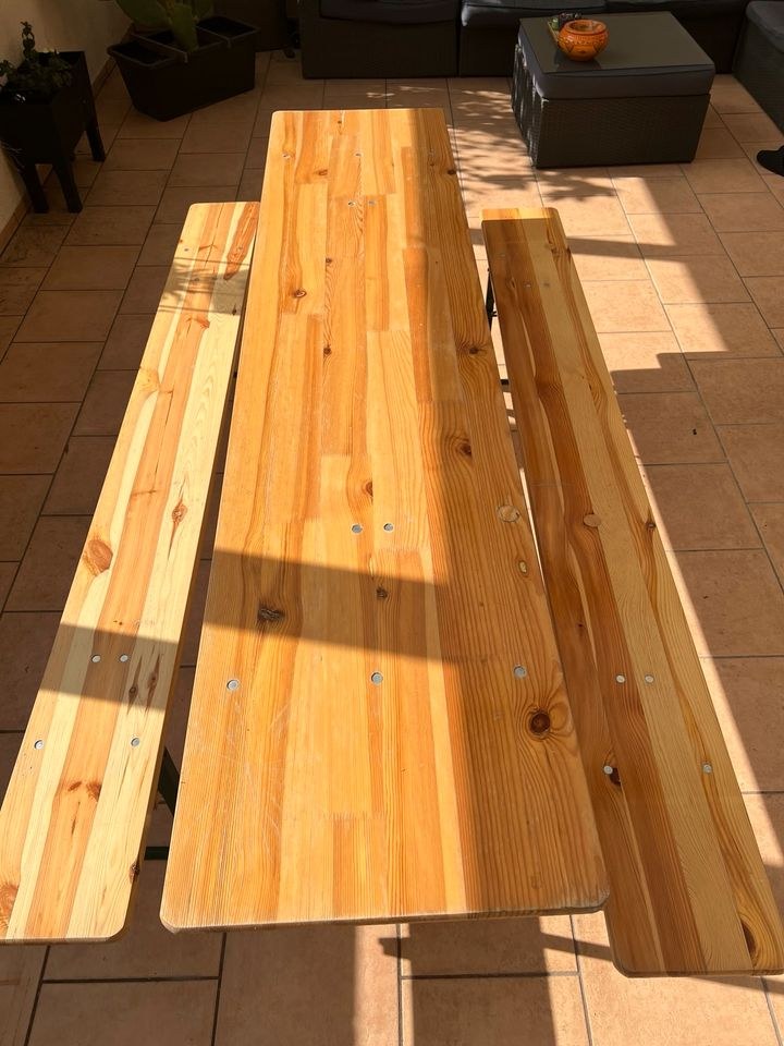 Bierzeltgarnituren mieten in Eschweiler – Sitzplätze für alle – 3