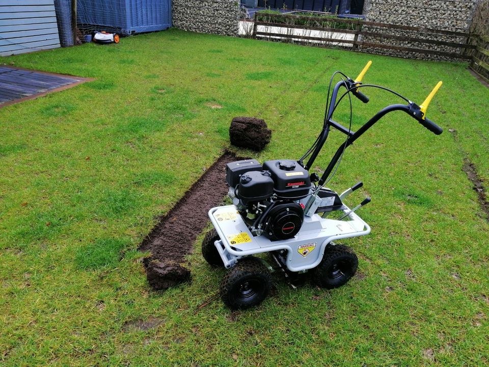Rasensodenschneider Rasenschälmaschine Rollrasen mieten in Havixbeck