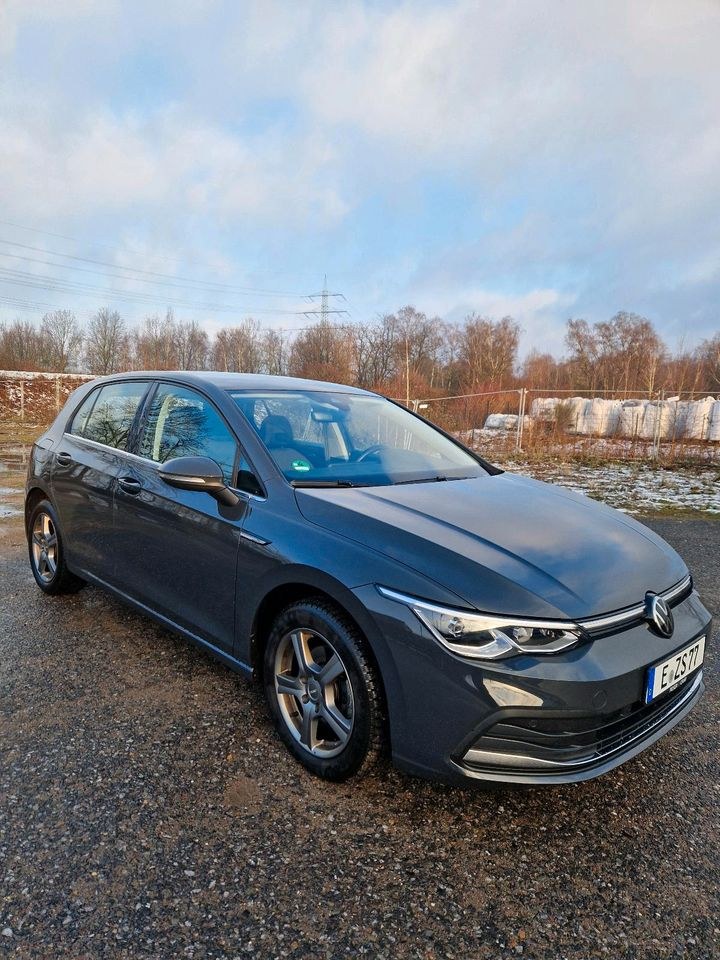 Mietwagen VW Golf 8 Diesel Automatik PKW mieten in Essen – fair mieten – 3