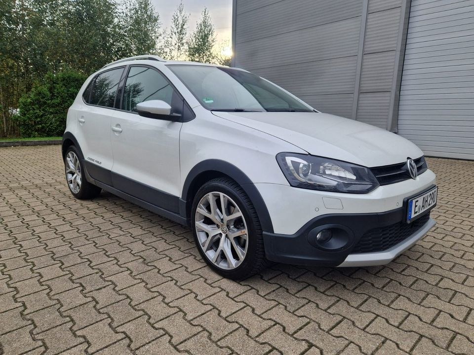 Auto Leihwagen PKW KFZ Volkswagen Polo Cross mieten in Essen