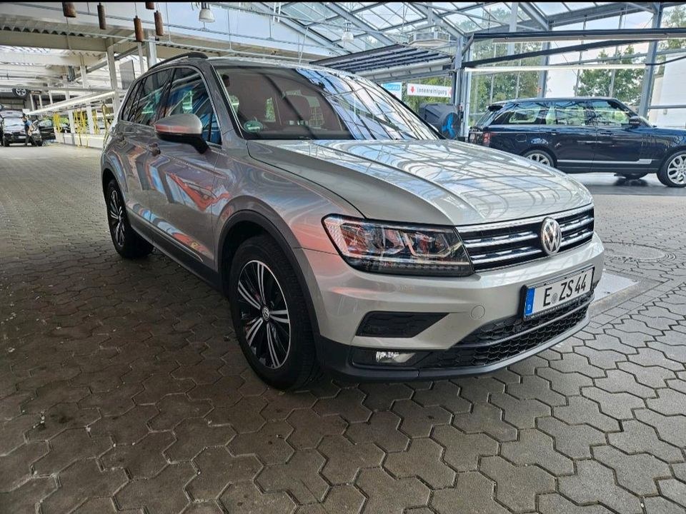 PKW Automatik SuV Leihwagen Mietwagen Auto VW mieten in Essen – 2