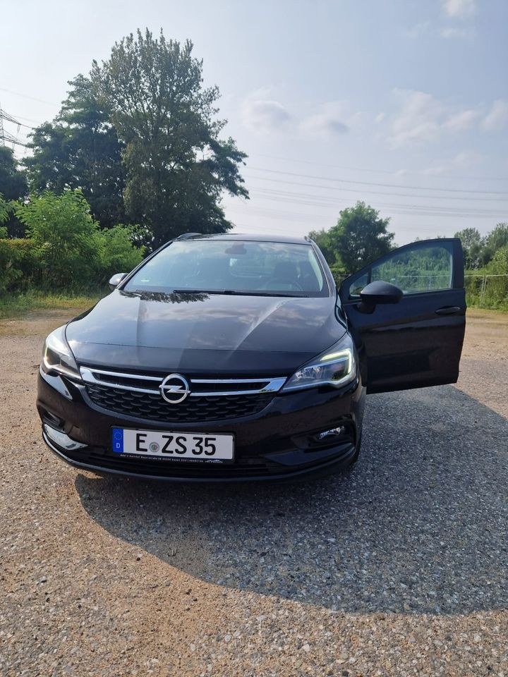 PKW Automatik Opel Astra Kombi Diesel Auto mieten in Essen – 2
