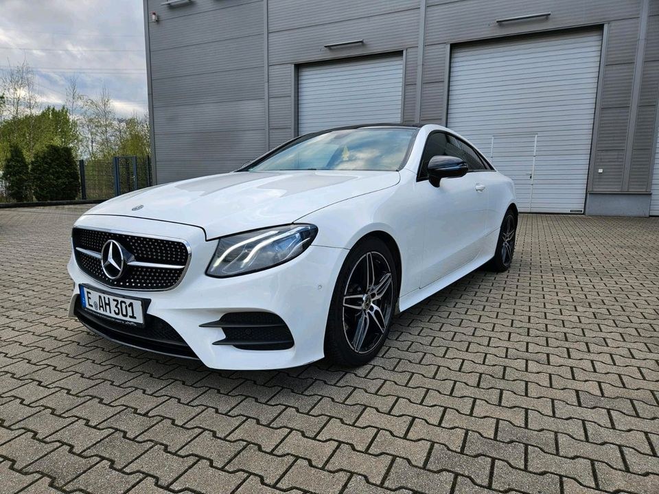 Auto KFZ Mercedes Benz E300d Coupe AMG Line mieten in Essen