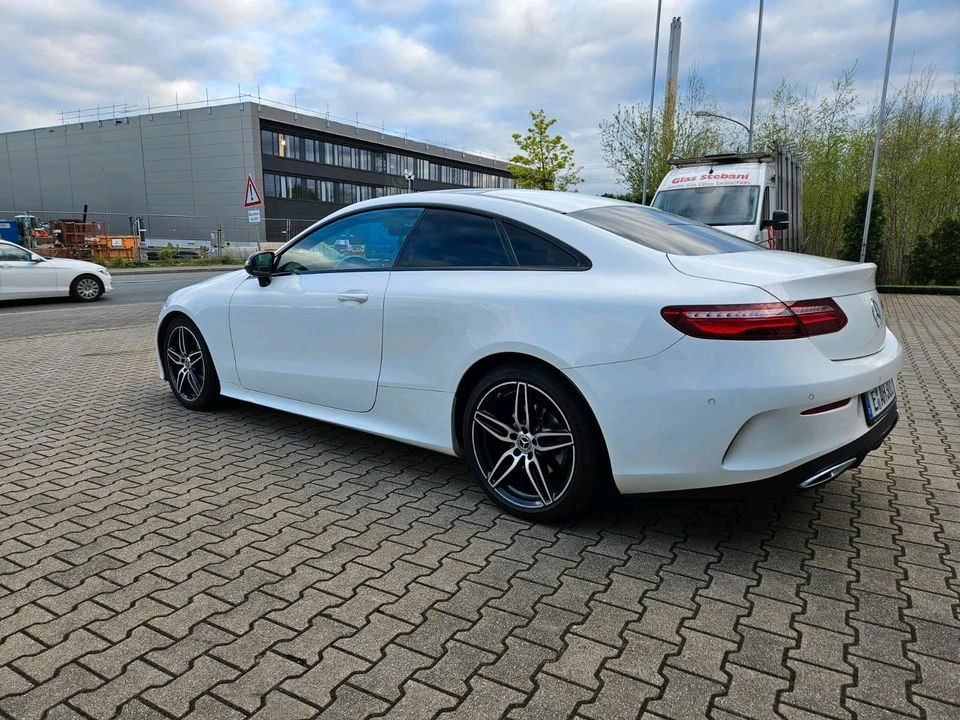 Auto KFZ Mercedes Benz E300d Coupe AMG Line mieten in Essen – 2