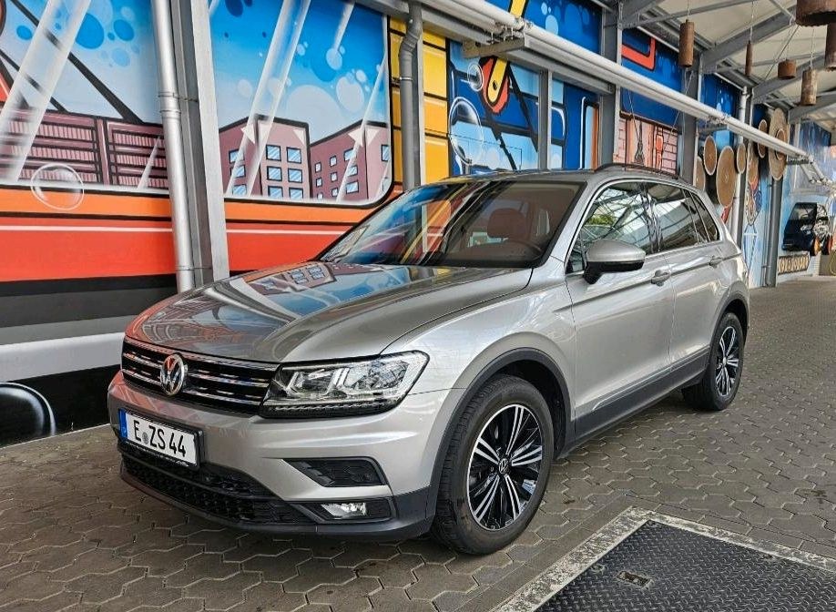 PKW Automatik SuV Leihwagen Mietwagen Auto VW mieten in Essen