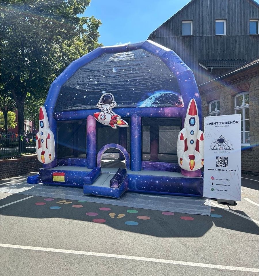 Hüpfburg space Kindergeburtstag Astronaut mieten in Essen Freisenbruch