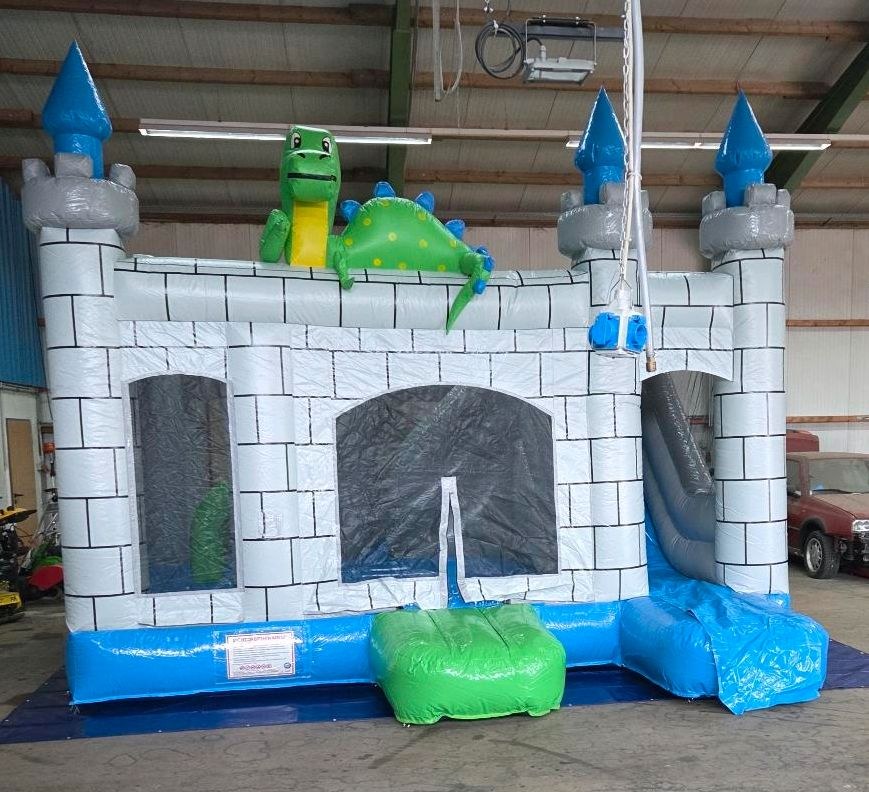 Hüpfburg Drachen Burg mieten bei Kraus Bohrtechnik