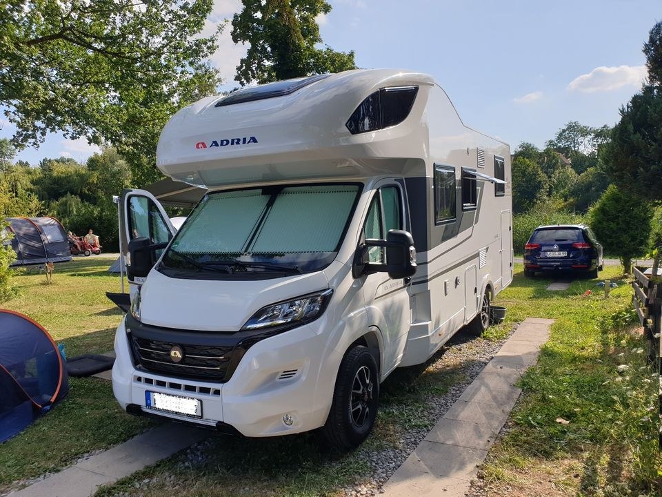 ausgestattet Camper Wohnmobil Adria Coral XL mieten in Backnang – 3