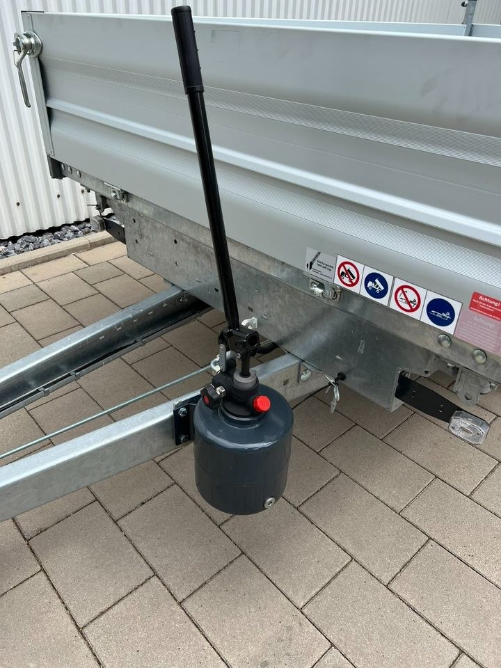 PKW Anhänger,Dreiseitenkipper Kipper 1,5t mieten in Bad Salzuflen – 3