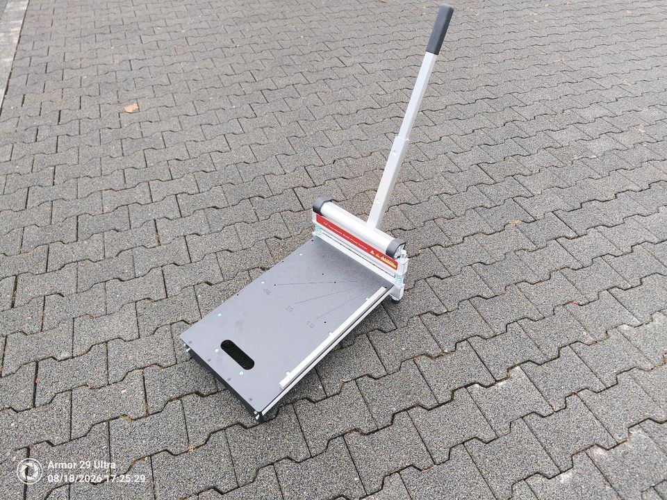 Laminatschneider Vinyl Pannel schneider mieten in Mengede – 4