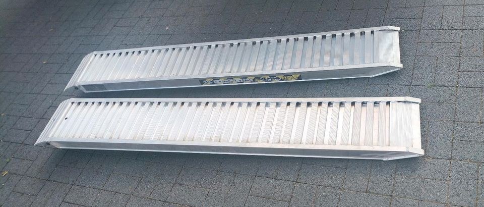 Auffahrrampen Alu 1,8 T 200 x 30 cm mieten in Mengede – 3