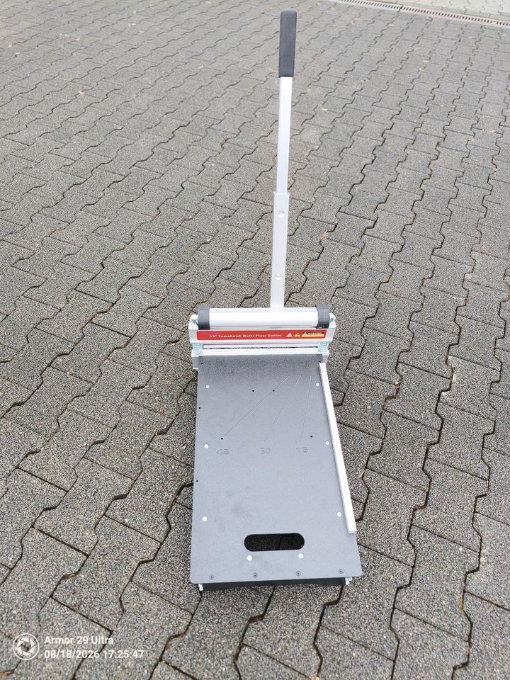 Laminatschneider Vinyl Pannel schneider mieten in Mengede – 3